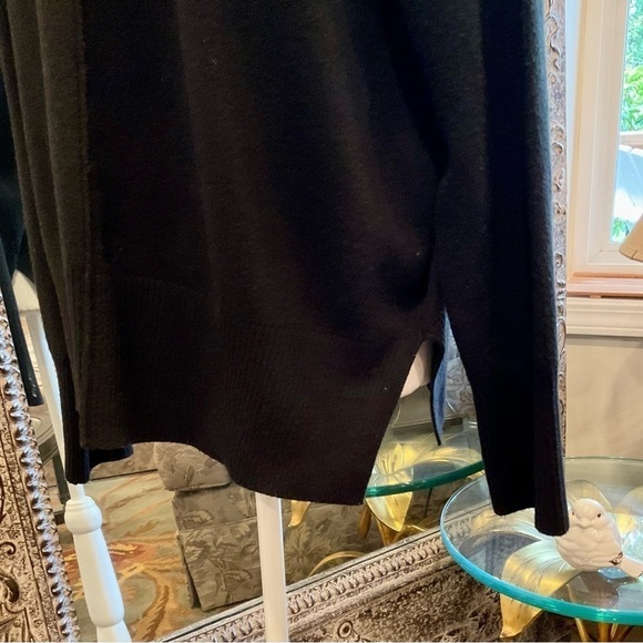 S oversized French Connection pullover sweater with  side slits. - Picture 4 of 5